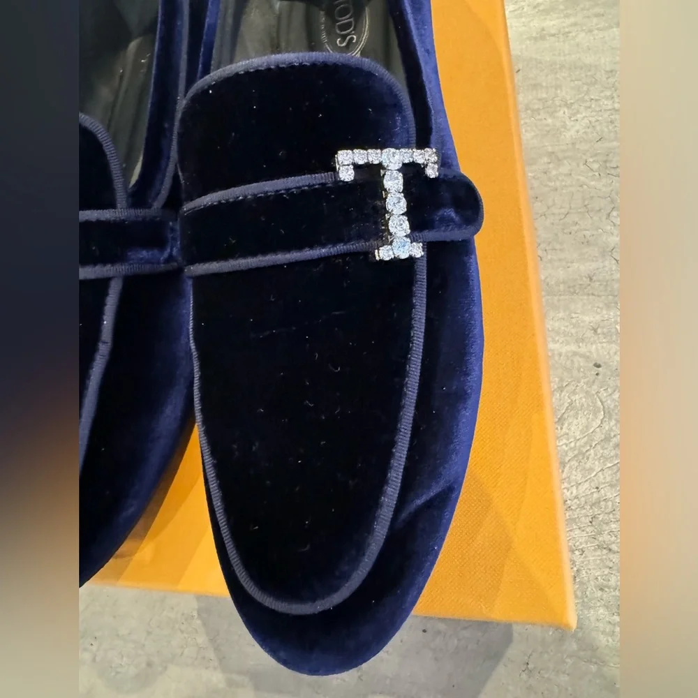 Pre owned TODS size 8.5 - Picture 3 of 10